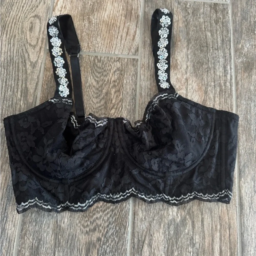 Victoria's Secret Dream Angels unlined demi bra in black lace 36D